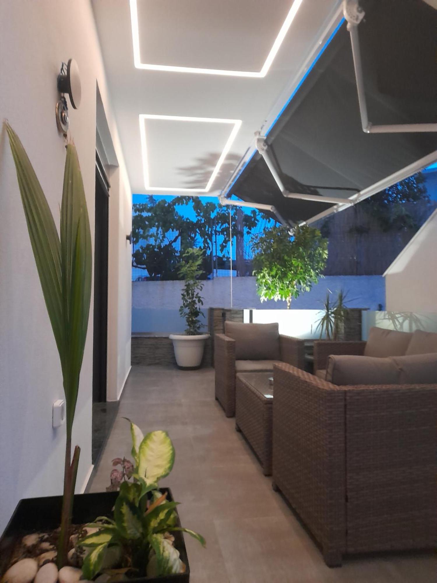 Prifti Luxury Apartment ファリラキ エクステリア 写真