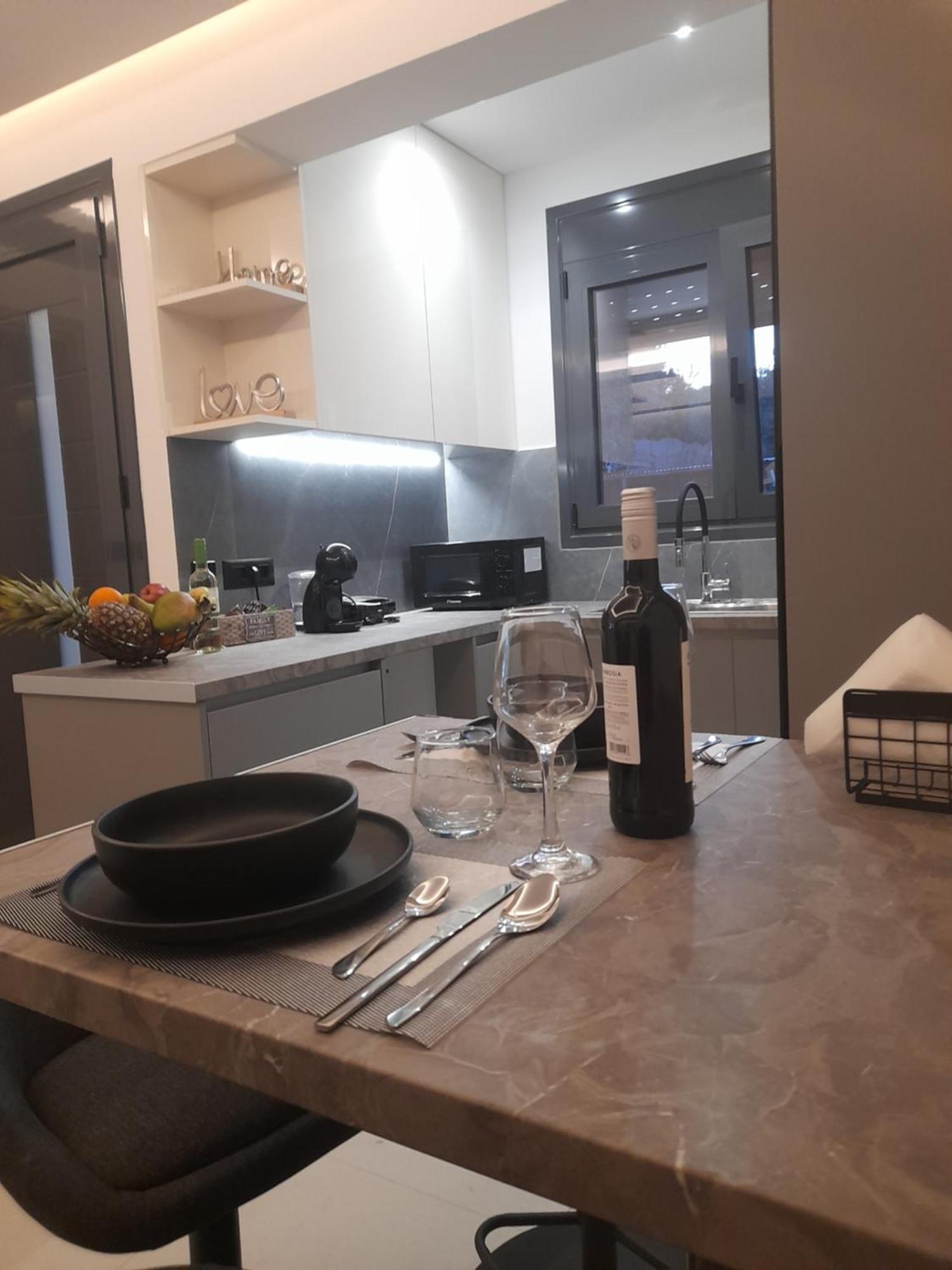 Prifti Luxury Apartment ファリラキ エクステリア 写真