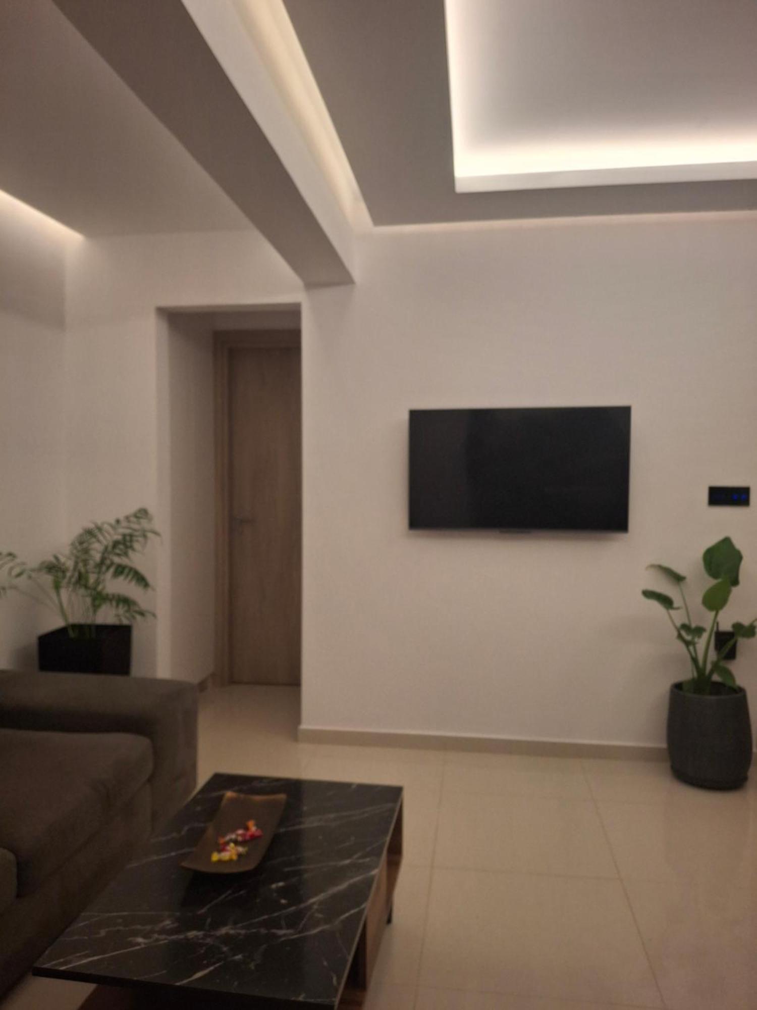 Prifti Luxury Apartment ファリラキ エクステリア 写真